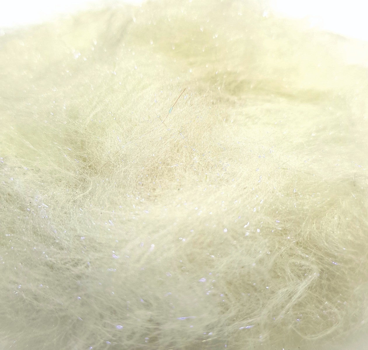 laser_dry_fly_dubbing_white_03.jpg